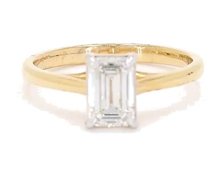 Solitaire ring, emerald centre stone, Ref. SVN-R-012