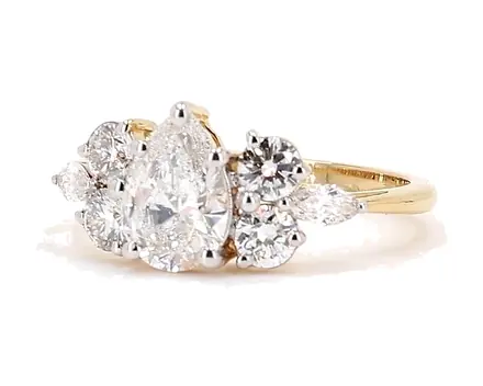 Cluster ring, pear centre stone, Ref. SVN-R-015